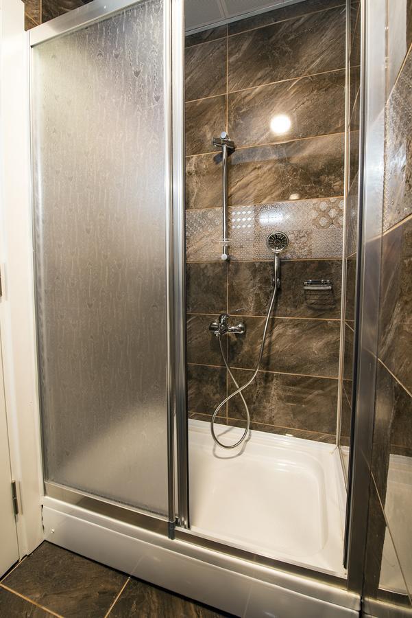 Kars-I Si̇Ri̇N Otel エクステリア 写真